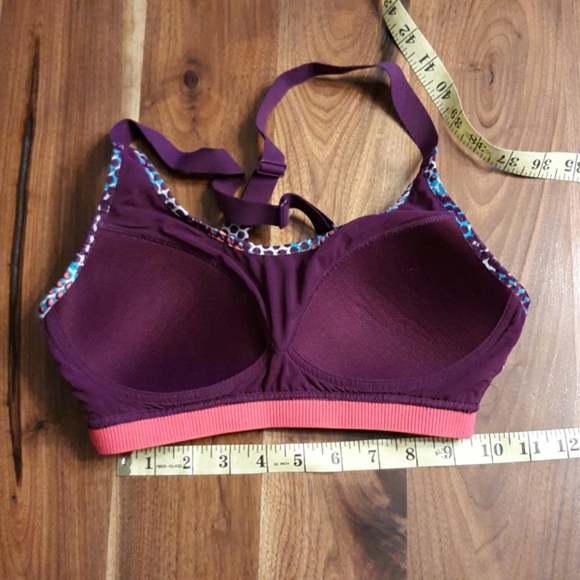 Victoria's Secret Sports Bra - Picture 4 of 7